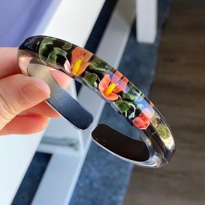 Vintage Reverse Carved Floral Lucite Bangle Bracelet
